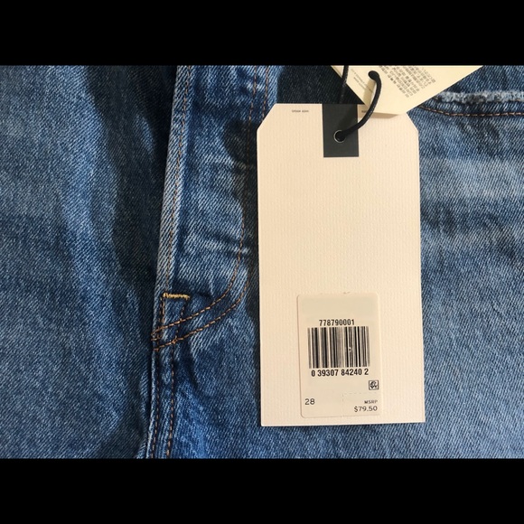 Levi’s Ribcage Shorts in Urban Oasis - Picture 3 of 3